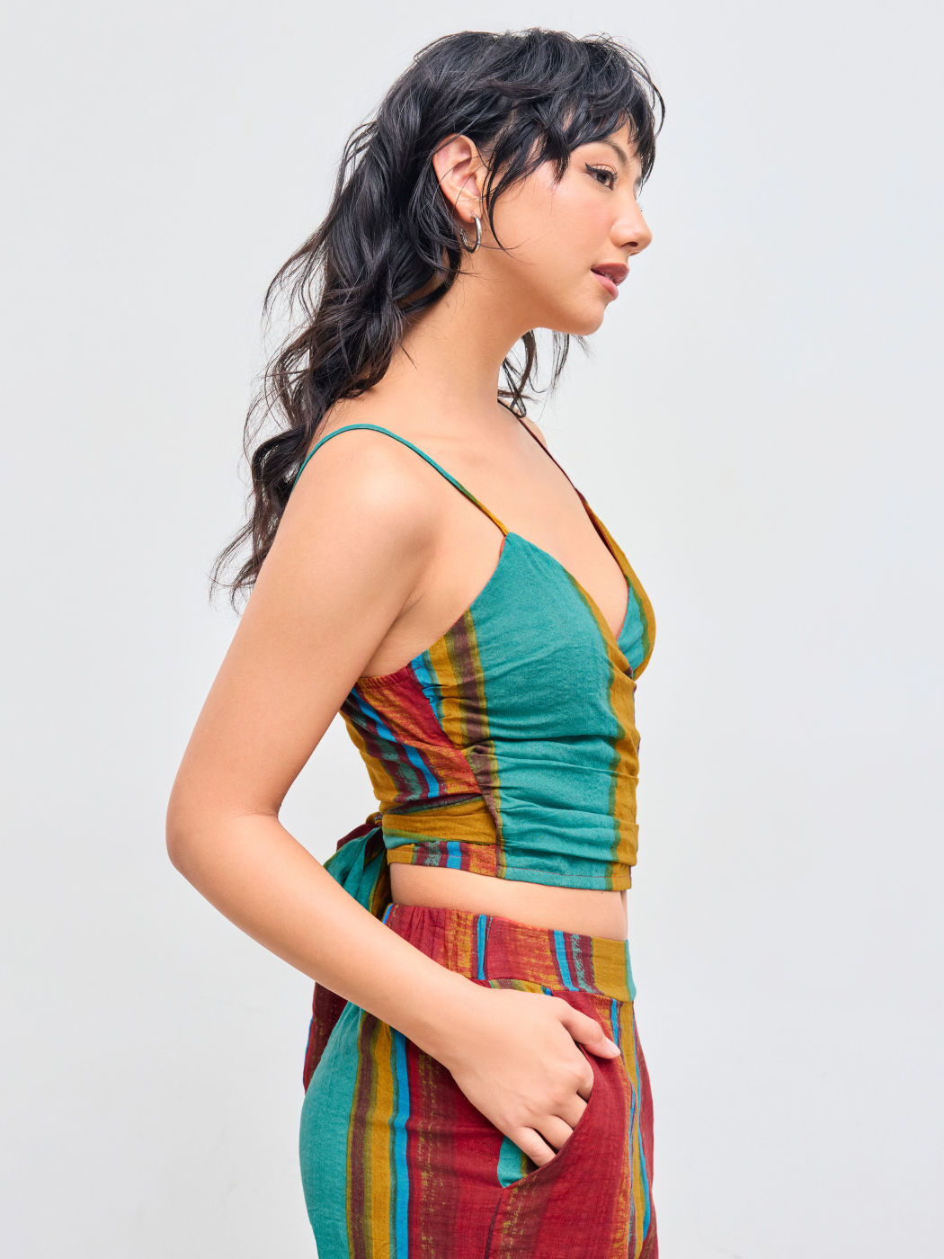 V-Ausschnitt Gestreiftes Crop Top mit Rückenbindung