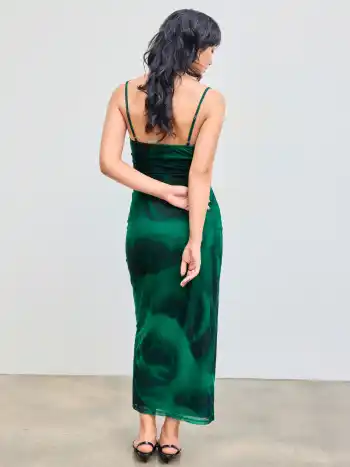 Mittellange Mesh-Kleid mit Rundhalsausschnitt und geschlitzten Saum