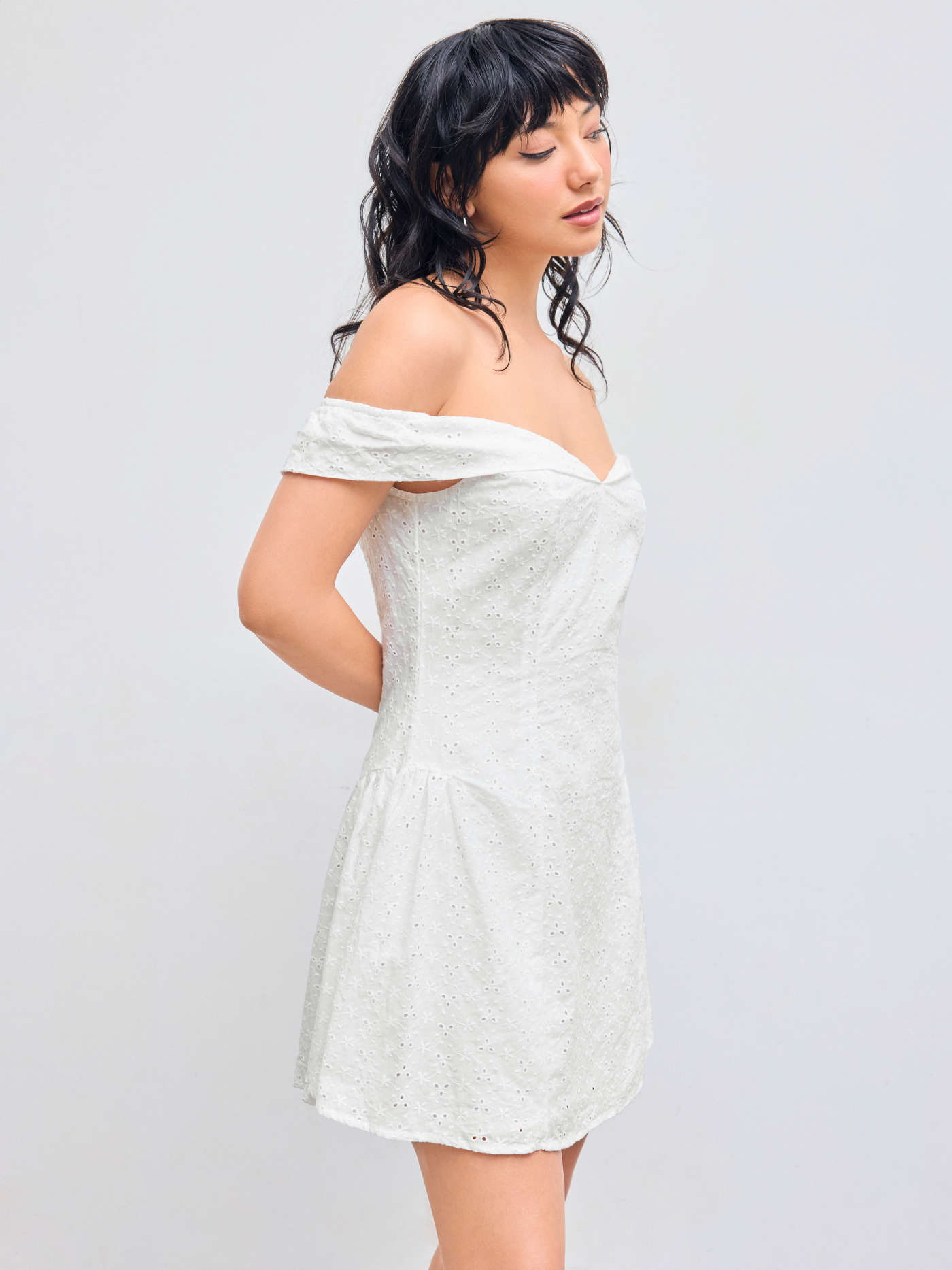 Broderie Anglaise 100% Cotton Off-shoulder Solid Mini Dress
