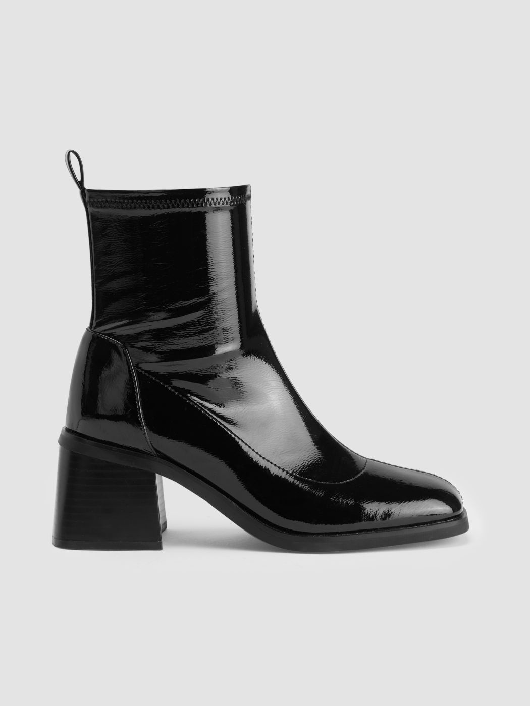 CHUNKY HEEL ANKLE BOOTS