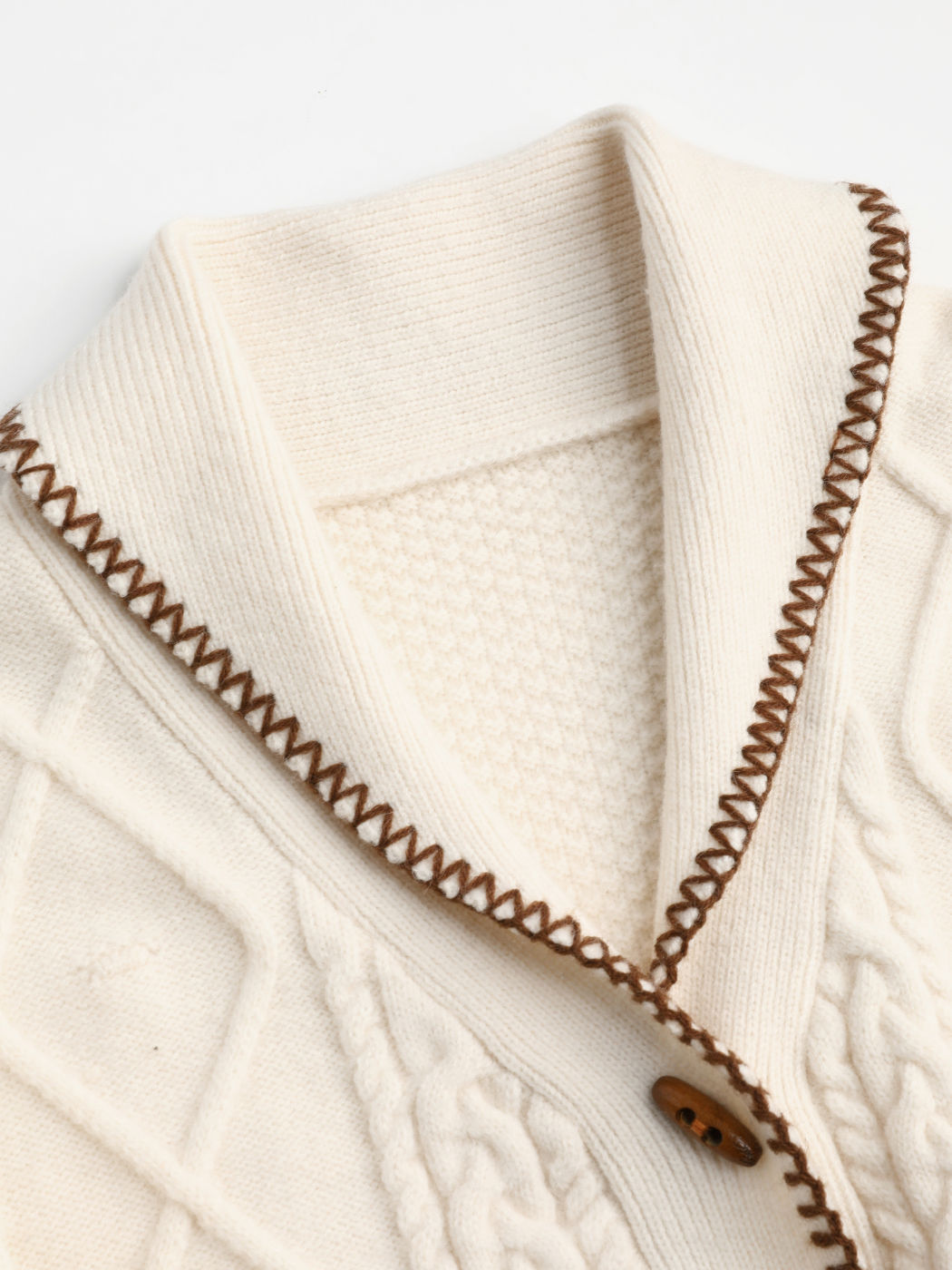 Zopfmuster Kragen Einfarbig Kontrastierende Bindung Knebelknopf Strickjacke