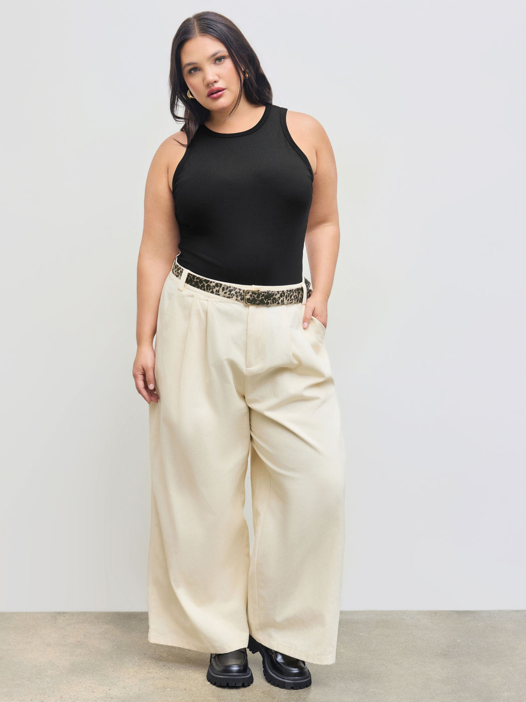 100% Cotton High Rise Solid Pocket Wide Leg Trousers With Leopard Belt Curve & Plus