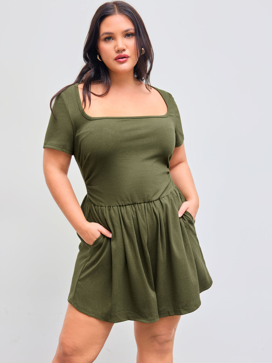 Romper in misto cotone con scollo quadrato e tasche increspate Curve & Plus