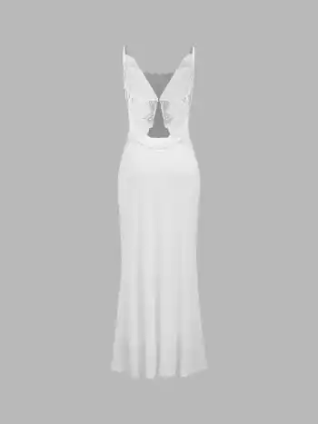 Vestido Maxi de Terciopelo con Cuello Cuadrado y Mariposa de Diamantes