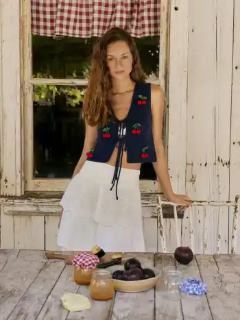 Knitted V-neck Solid 3D Cherry Knotted Crop Vest