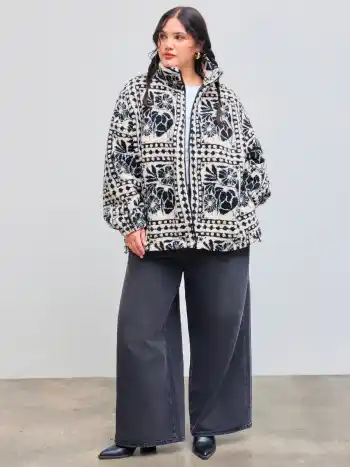 Bedruckte Fleecejacke mit Reißverschluss vorn Kurve & Plus