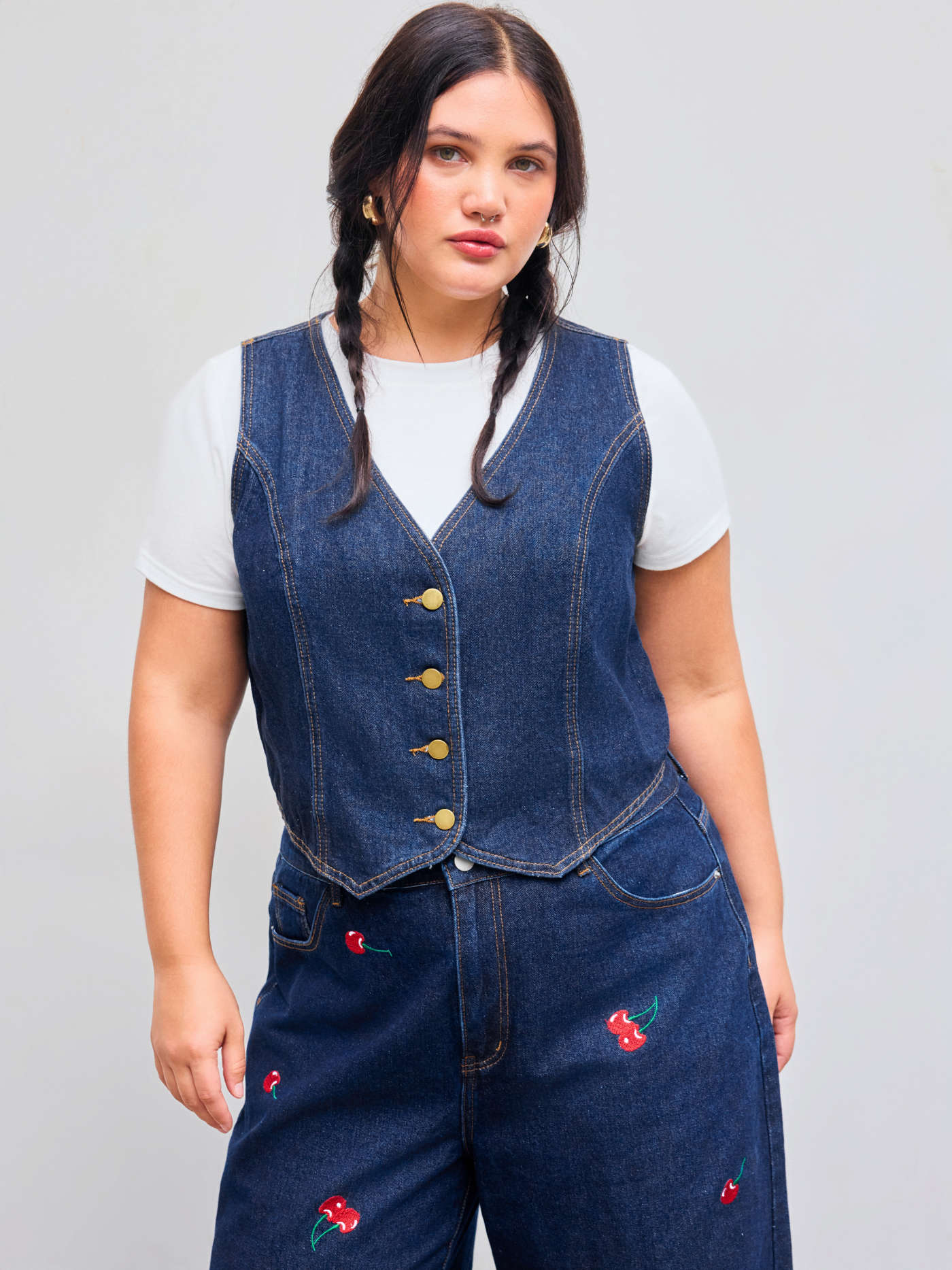 Denim V-neck Button Vest Curve & Plus