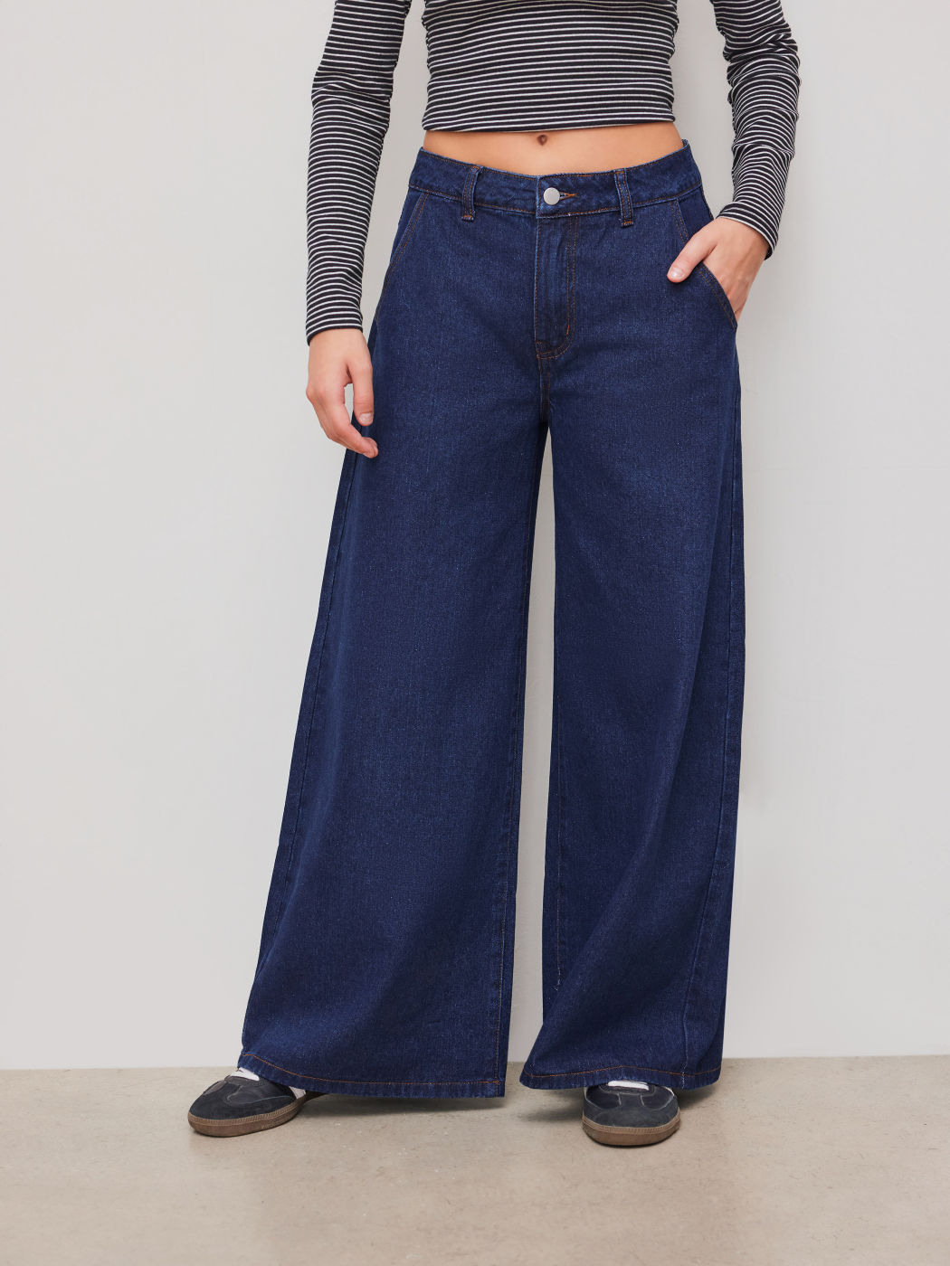 Cider Denim Mid Rise Solid Pocket Baggy Jeans
