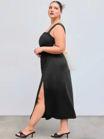 Maxi abito con scollo quadrato, increspato, con nodo a fiocco Curve & Plus