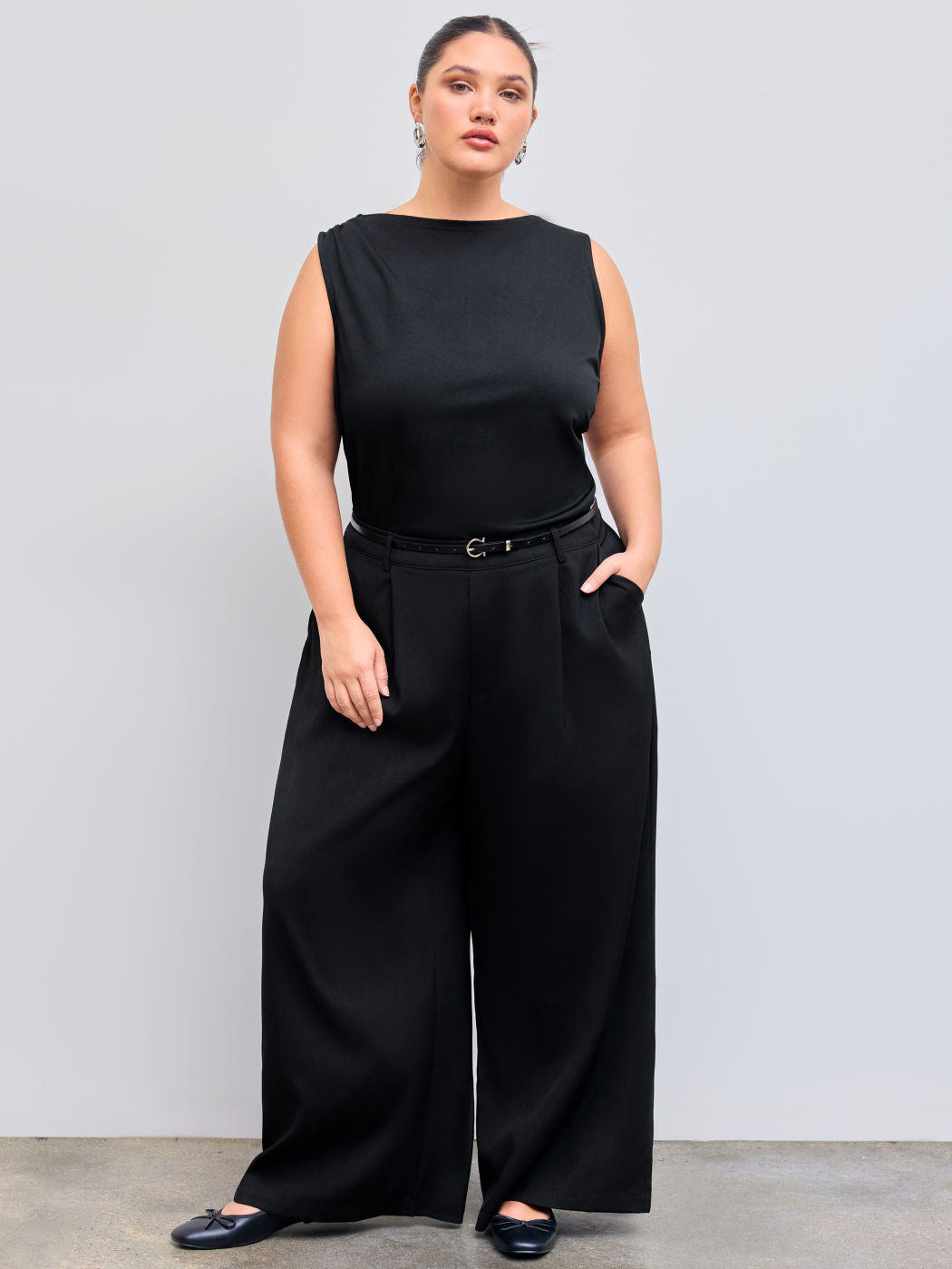Gewebter Rundhalsausschnitt Einfarbiger Ruchedinierter Jumpsuit mit Tasche und Gürtel Kurve & Plus