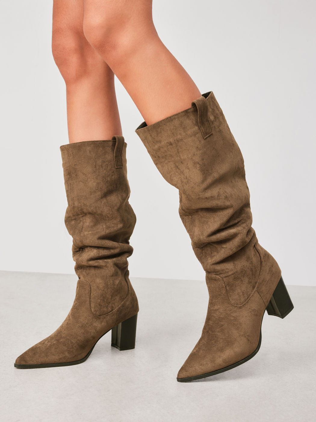 SUEDE CHUNKY HEEL KNEE HIGH BOOTS