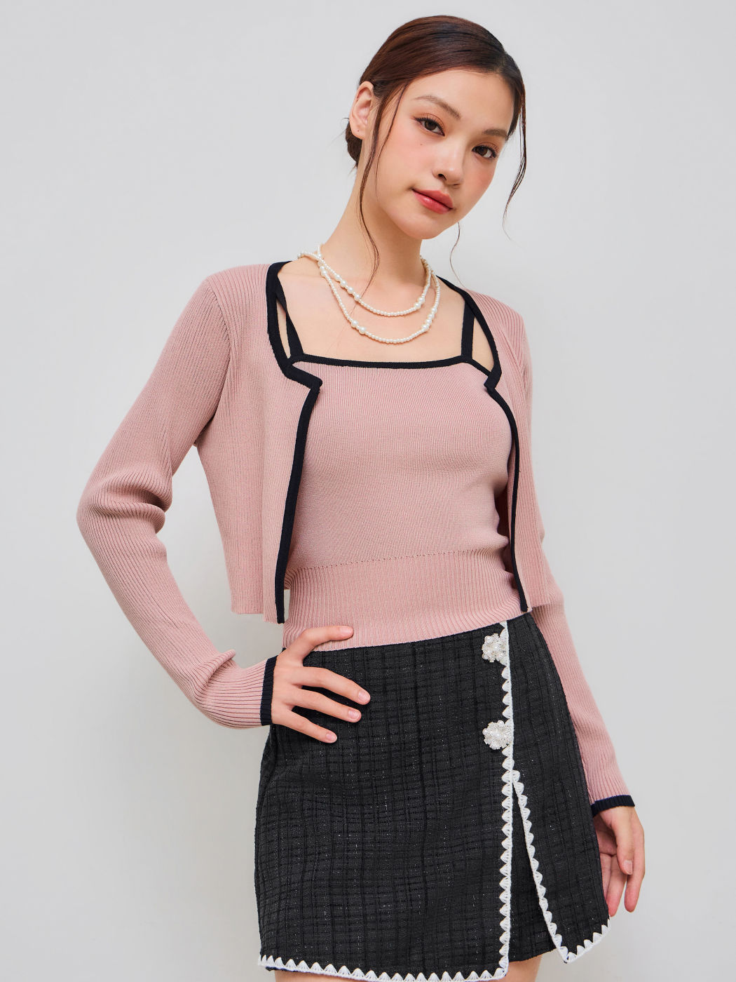 Knitted Round Neckline Solid Contrasting Binding Long Sleeve Top With Crop Cami Top