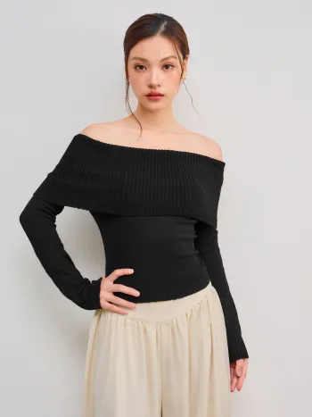 Off-shoulder Knitted Long Sleeve Top