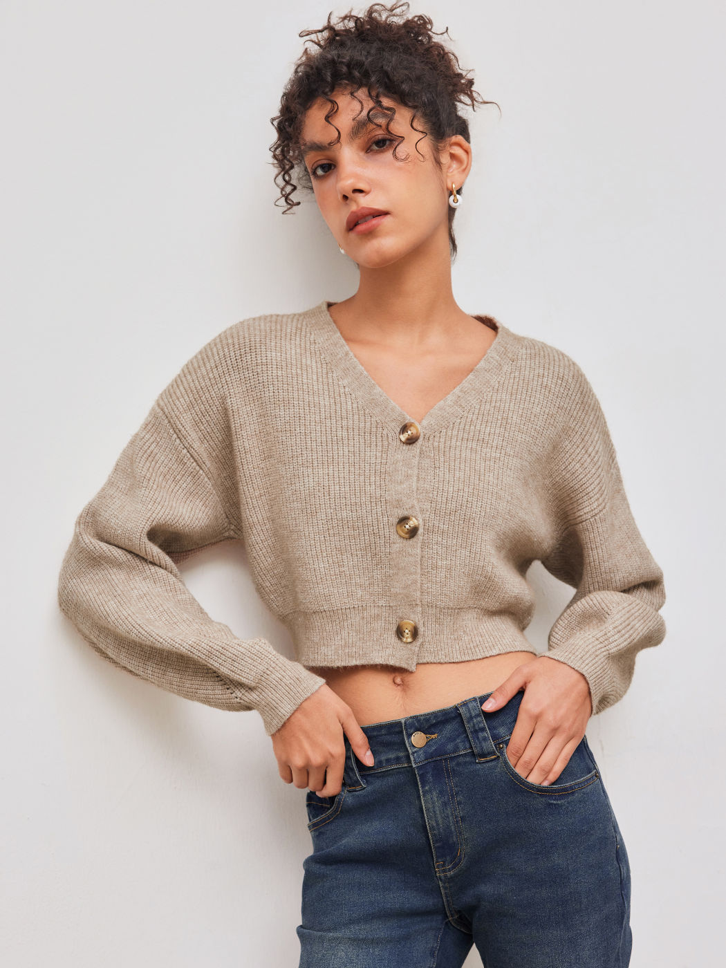 Strick-V-Ausschnitt Einfarbiges Knopf-Crop-Cardigan