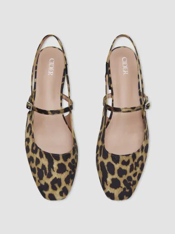 Pantoffeln mit Leopardenmuster und Verschluss
