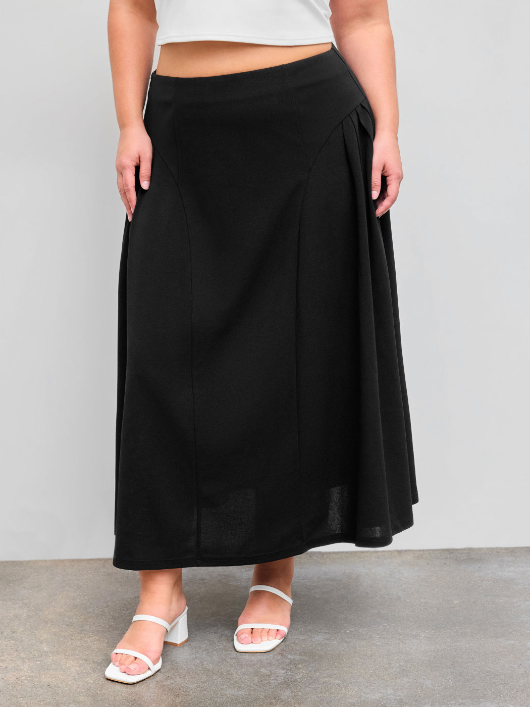 Mid Rise Solid Pleated Maxi Skirt Curve & Plus