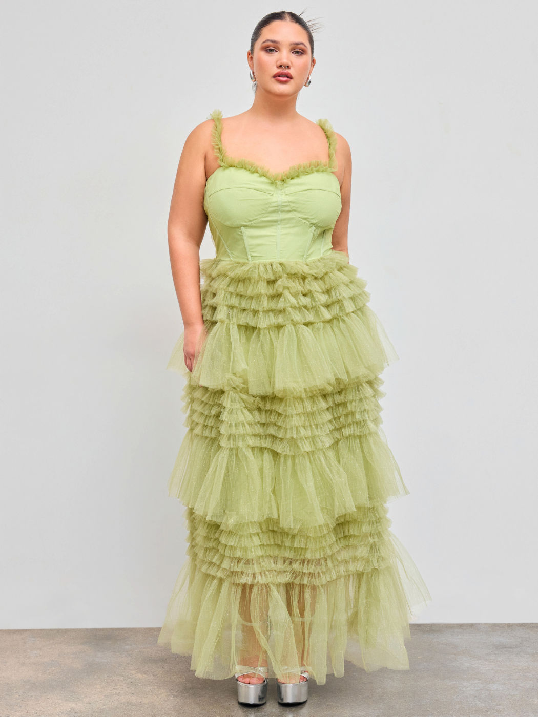Corsetto intrecciato a strati in tulle con volant Maxi Dress Curve & Plus