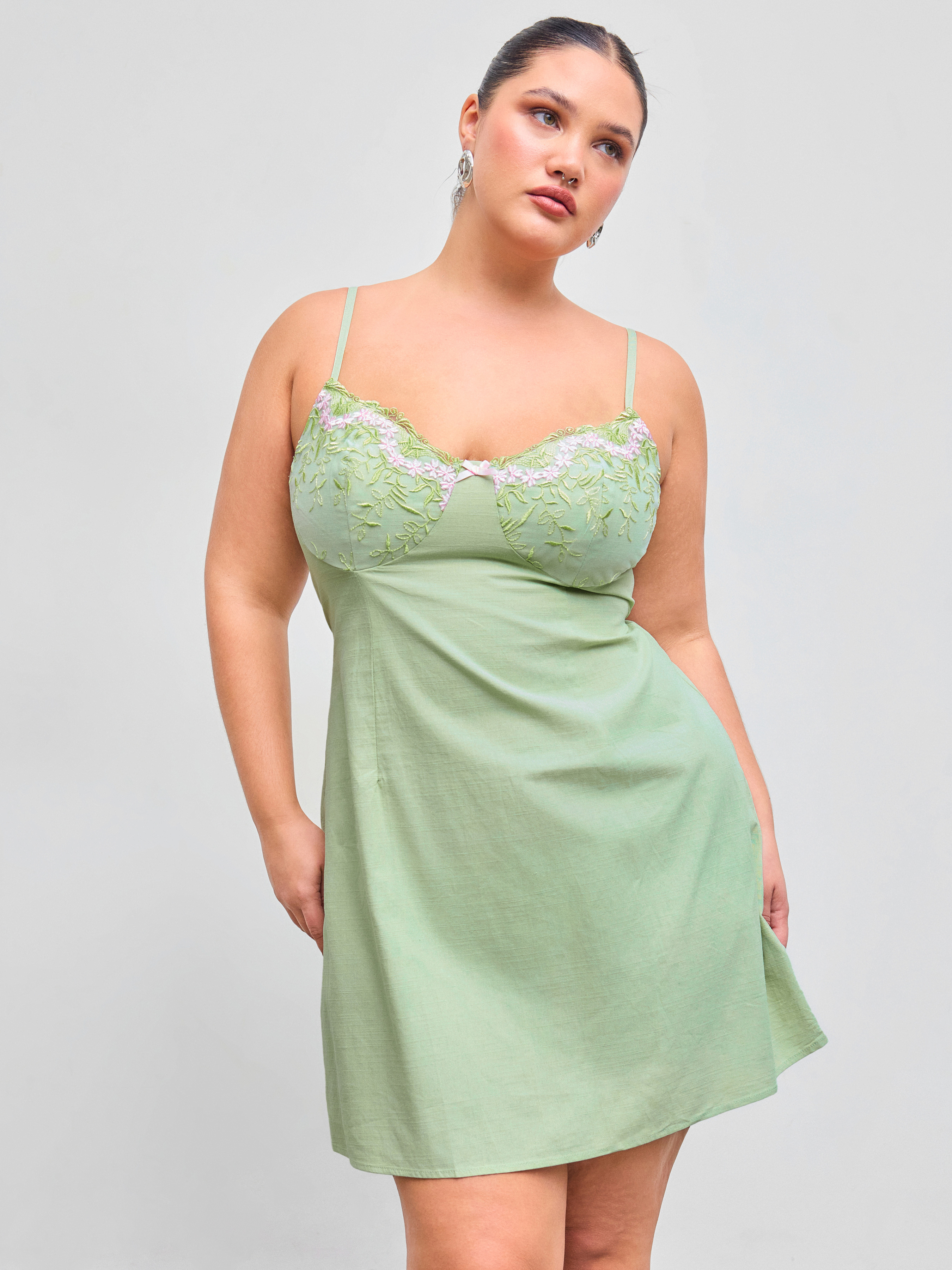 DUNDROP ♥ DD V-neck transparent embroidered dress Plunge Neck Halter Backless Trumpet Bridesmaid Dress With