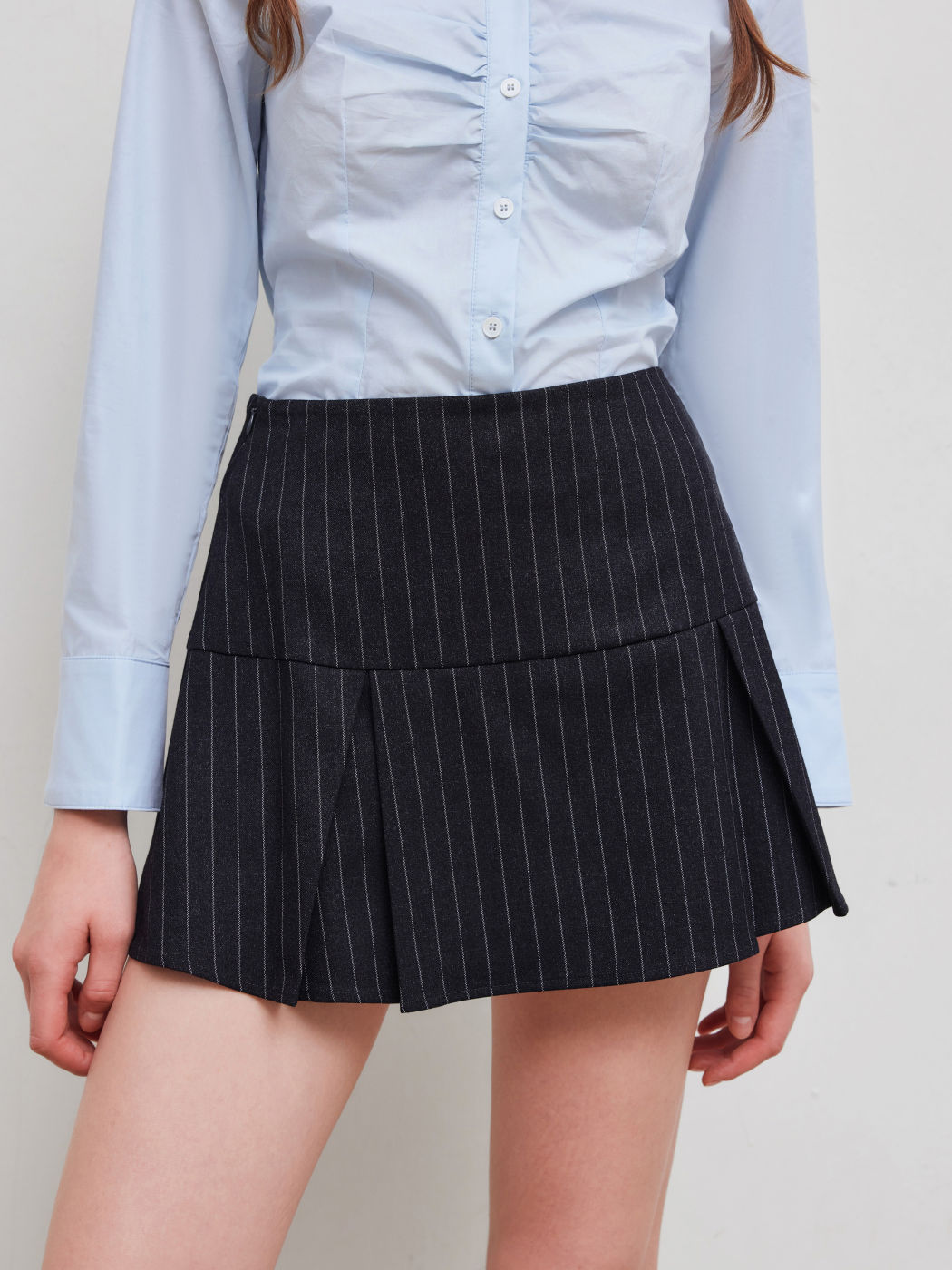 Mid Rise Striped Zipper Mini Skirt