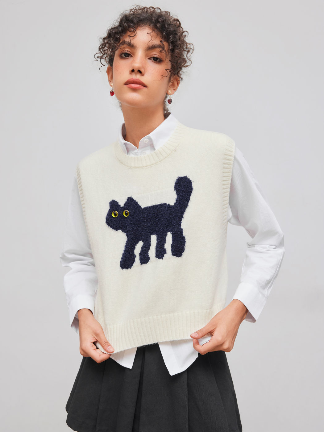 Knit Round Neckline Cat Vest