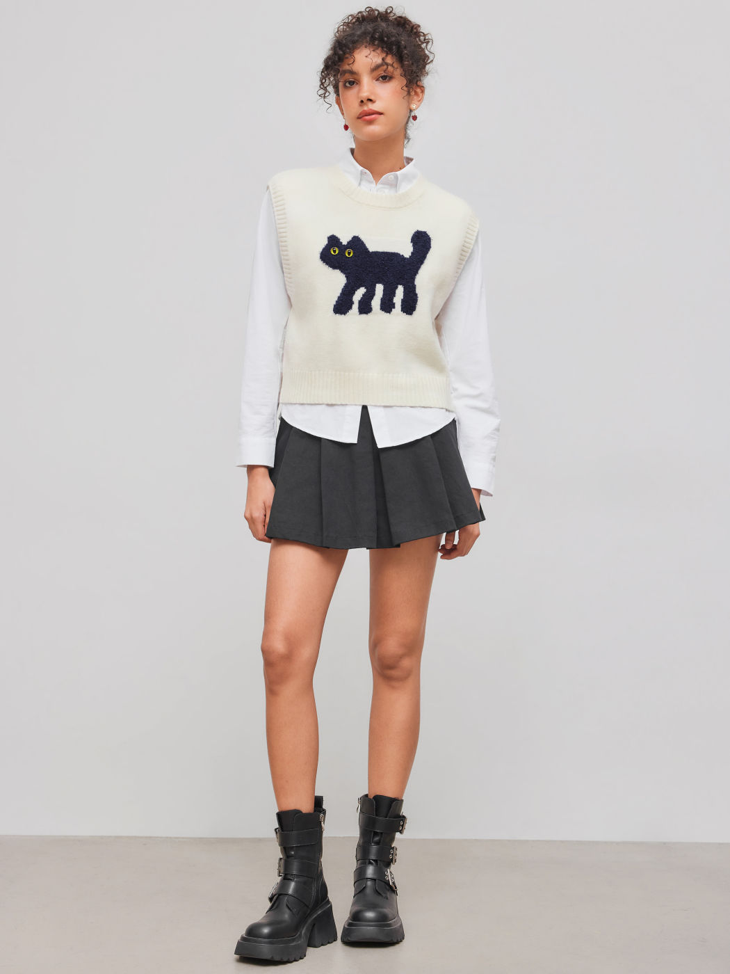 Knit Round Neckline Cat Vest