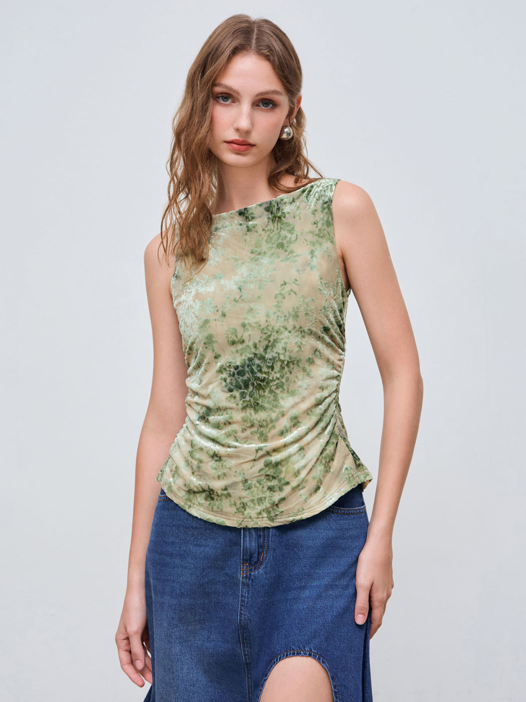 Boat Neck Floral Knotted Ruched Crop Tank Top
