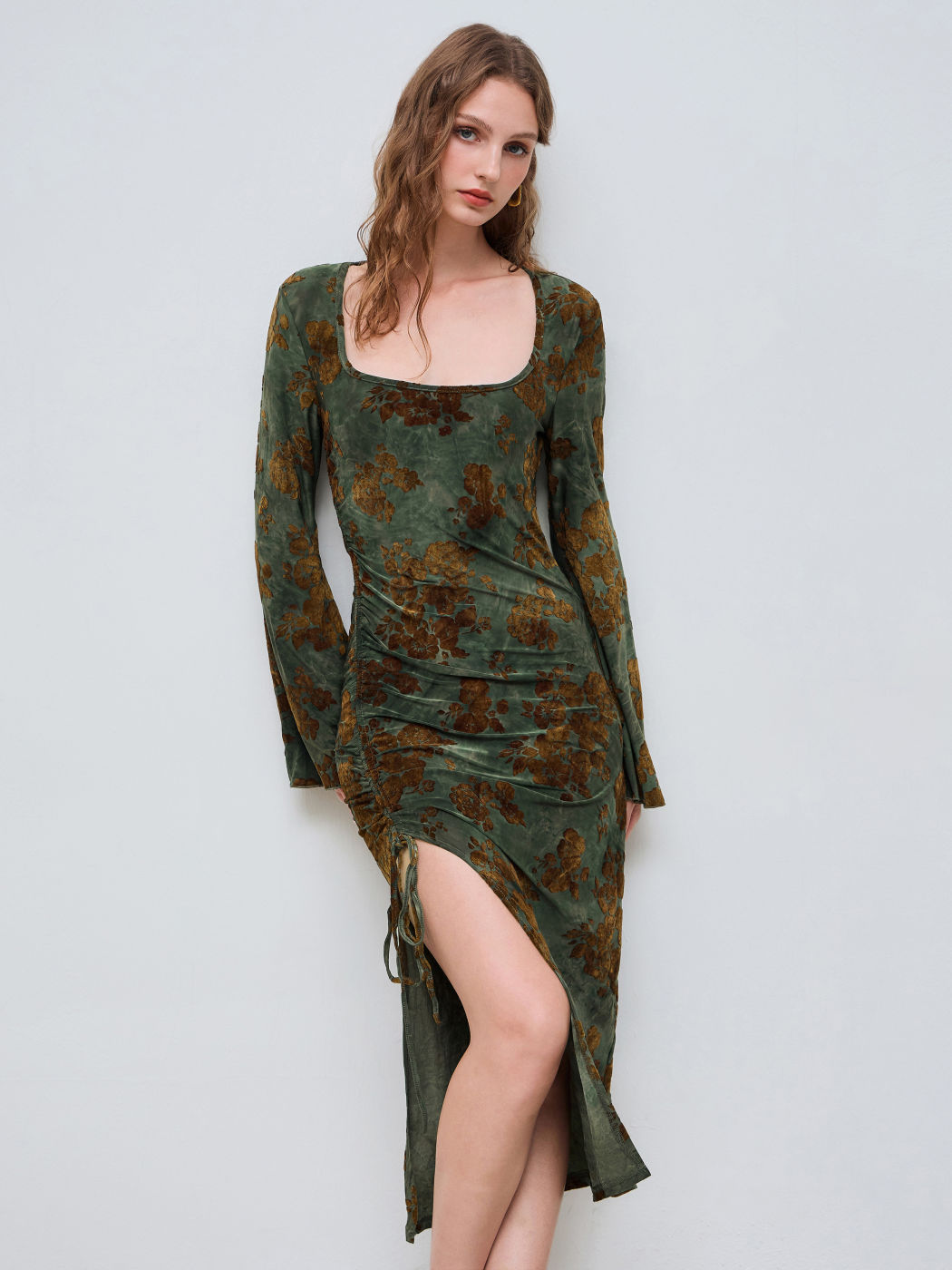 Scoop-Ausschnitt Blumen Ruchedung Kordelzug Midikleid