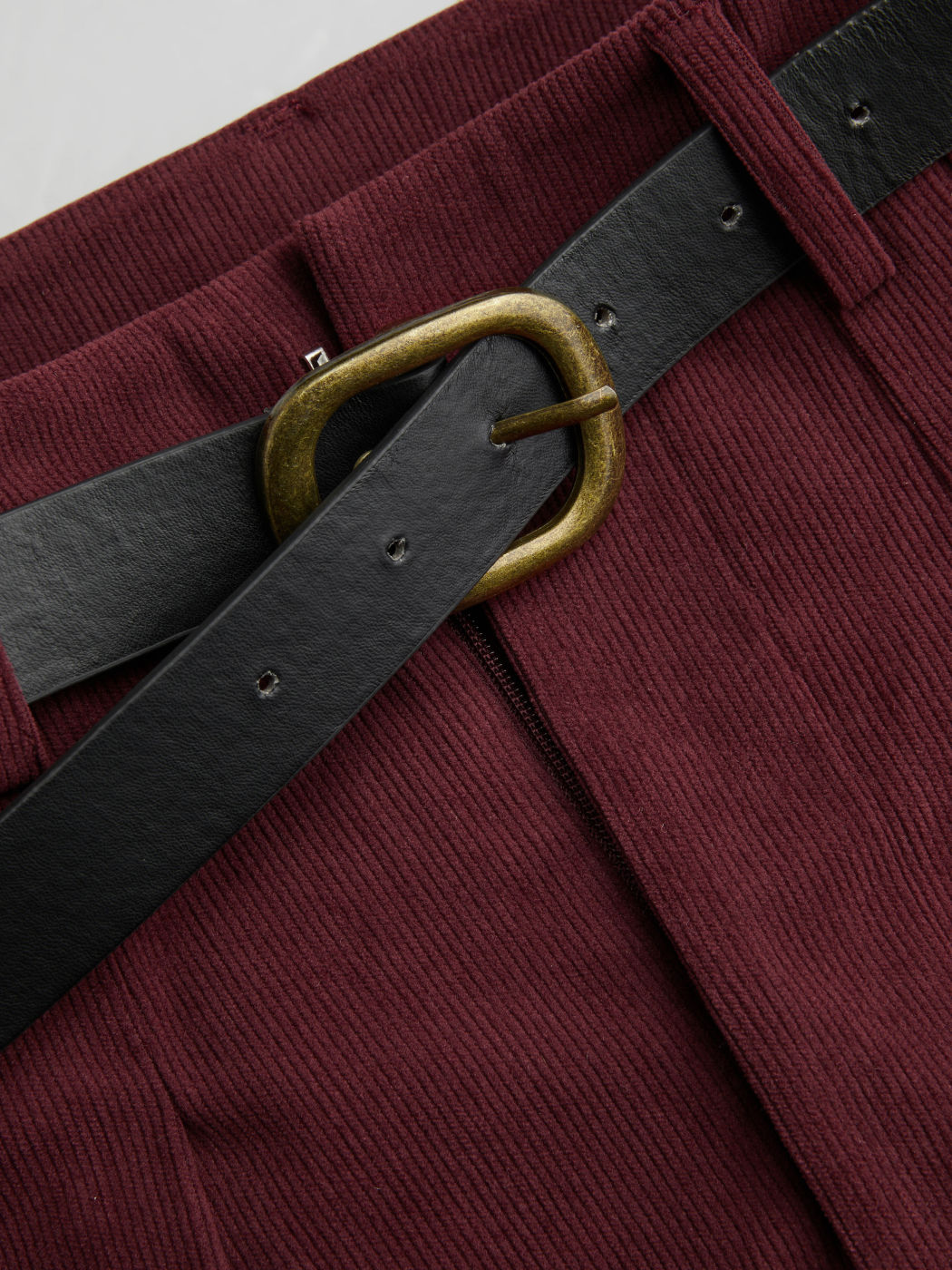 Cord Mid Rise Tasche Faltenhose mit Gürtel