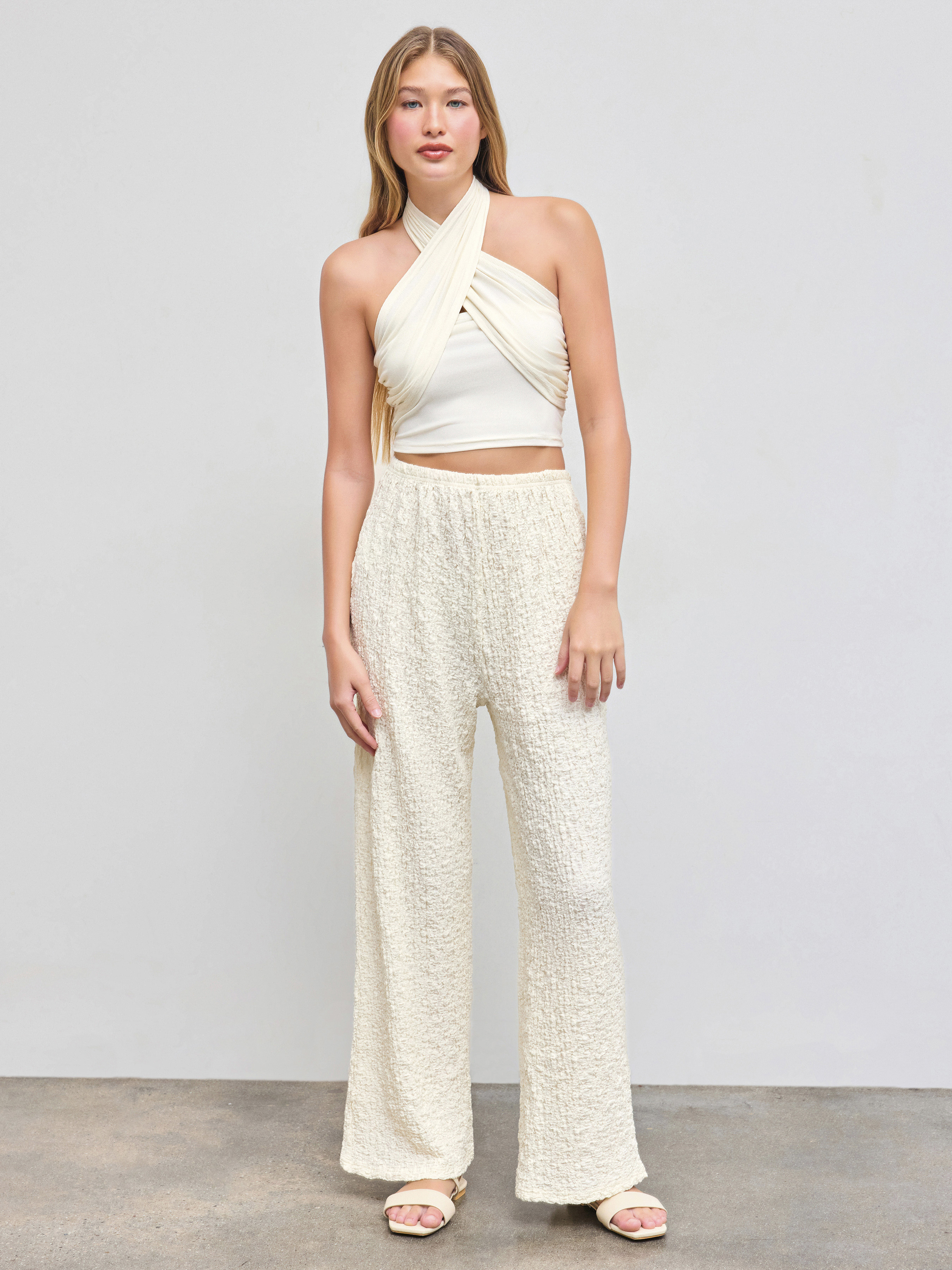 Knit Fabric Solid Criss Cross Halter Ruched Crop Top For Holiday