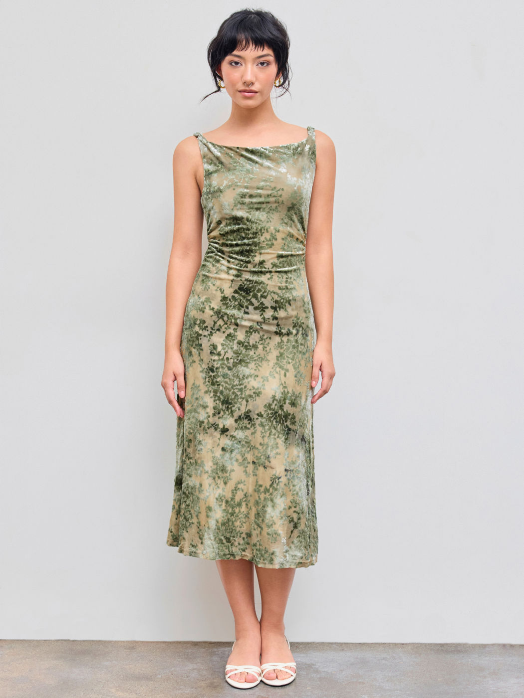 Scoop Neckline Floral Ruched Midi Dress