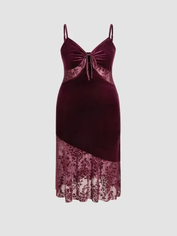 Samt V-Ausschnitt Blumenausschnitt Knoten Midikleid Kurve & Plus