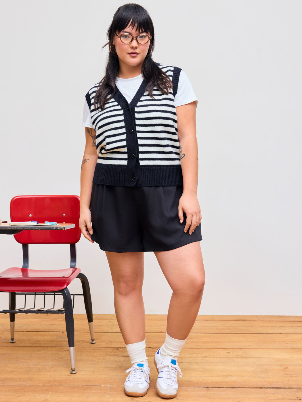 Knit V-neck Striped Contrasting Binding Vest Curve & Plus