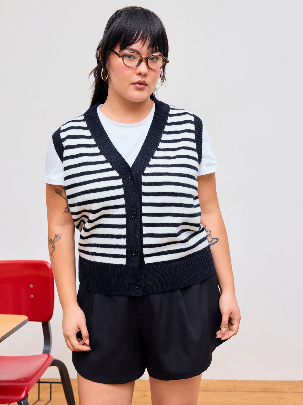 Knit V-neck Striped Contrasting Binding Vest Curve & Plus