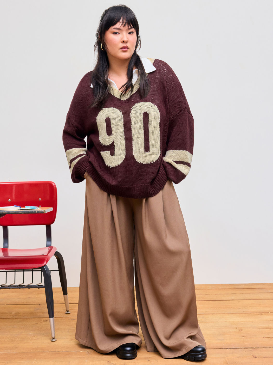 Knit V-neck 90 Graphic Contrasting Binding Sweater Curve & Plus