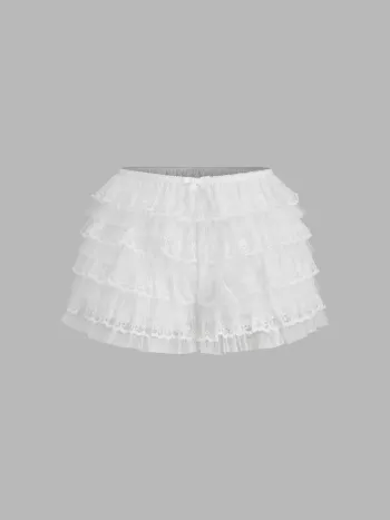 Spitzen-niederrückenige, floral geschichtete Mikro-Bloomer-Shorts