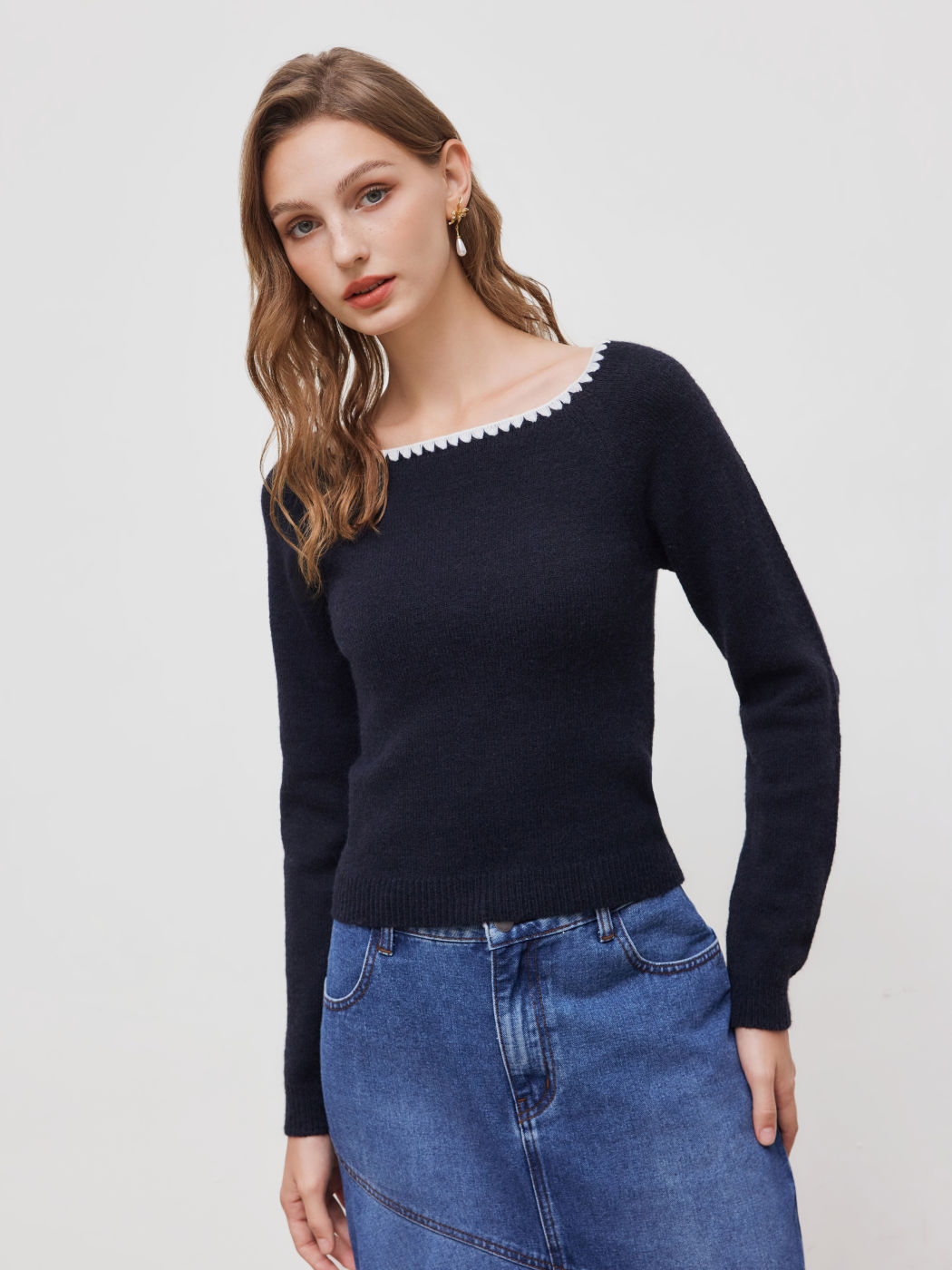 Knit Square Neck Solid Contrasting Binding Long Sleeve Top