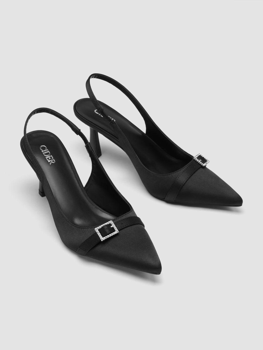 Slingback-Satinabsätze mit Schnalle