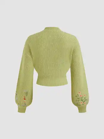 Strick-Crop-Top mit hohem Hals und floraler Stickerei