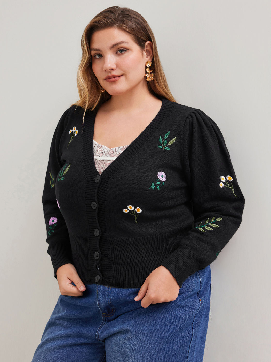 Knit V-neck Floral Embroidery Button Cardigan Curve & Plus