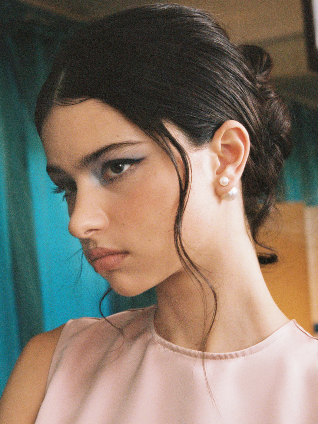 Orecchini con perle finte di design