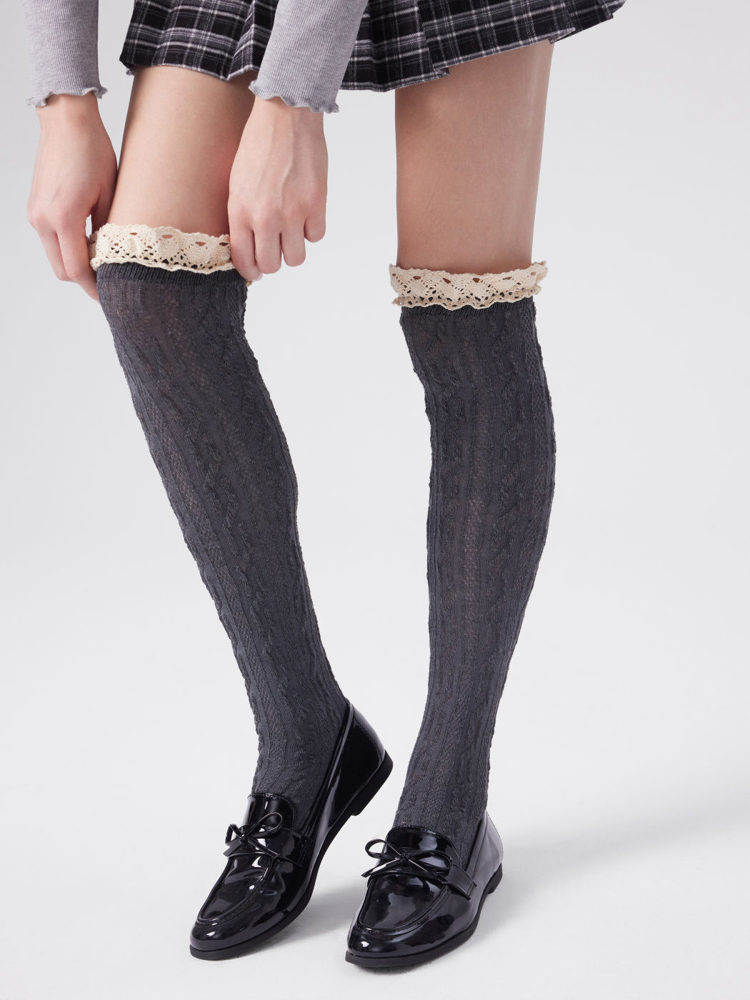LACE TRIM OVER THE KNEE SOCKS