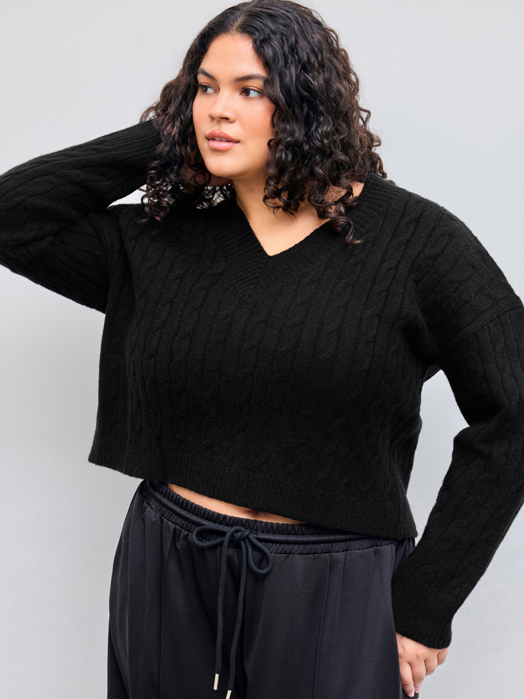 Maglia a cavo con scollo a V e manica lunga solida Curve & Plus