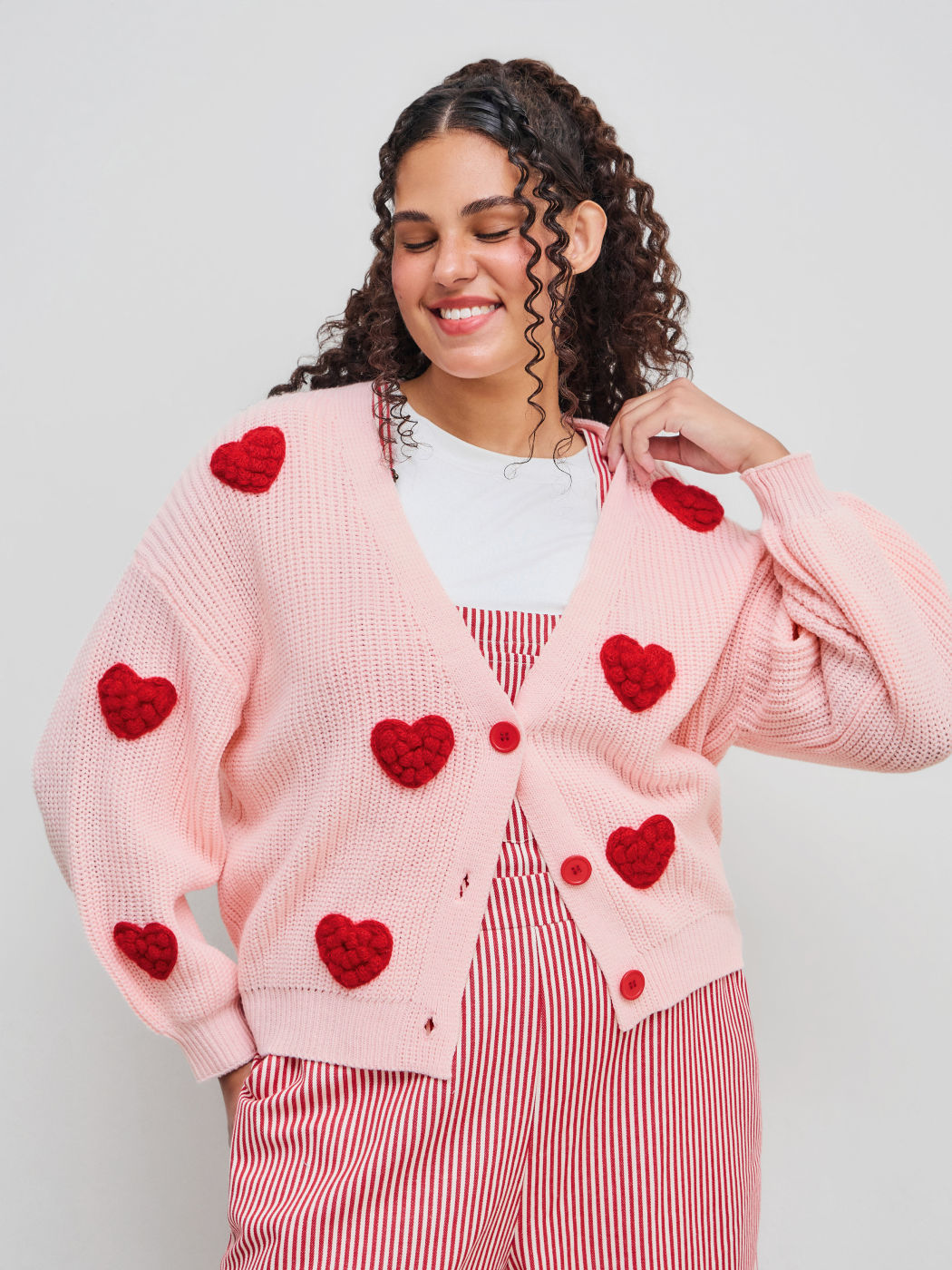 Knit V-neck Heart Button Cardigan Curve & Plus