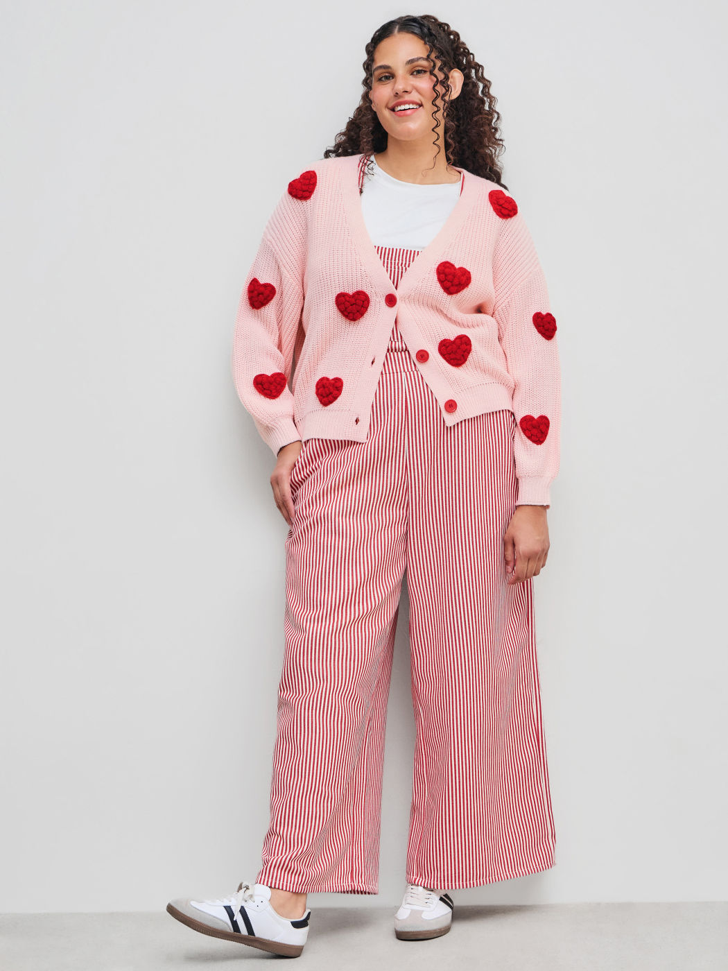 Knit V-neck Heart Button Cardigan Curve & Plus