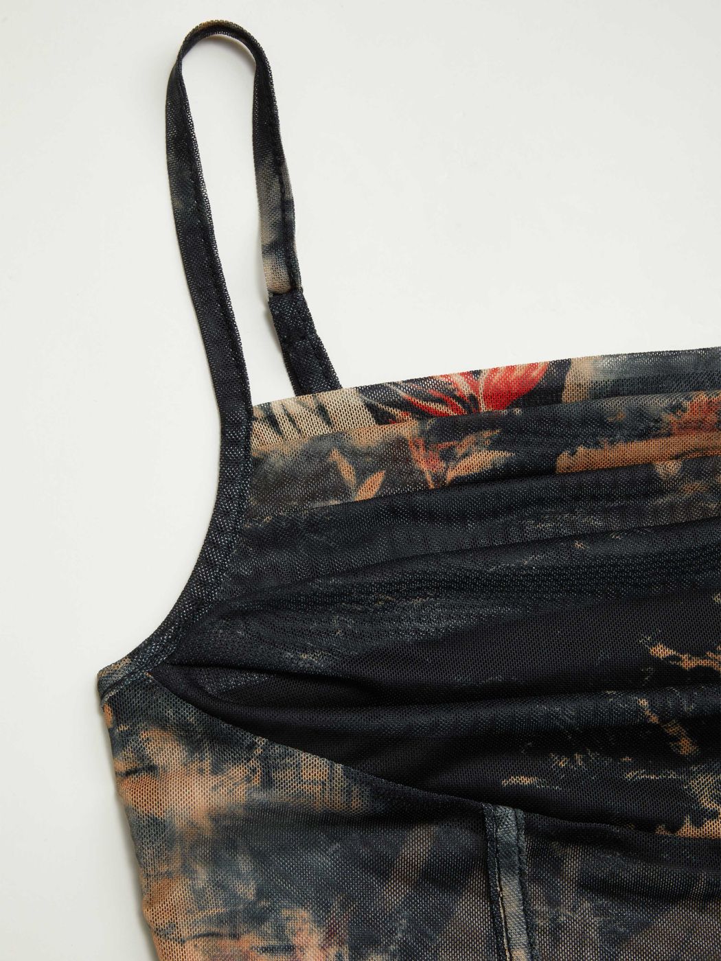 Maschenhaftes abstraktes ruchiges Korsett-Crop-Cami-Top