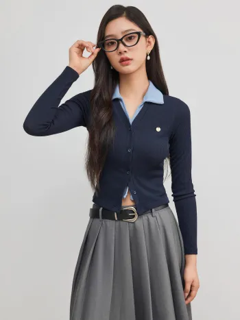 Top a maniche lunghe con ricamo patchy sul colletto