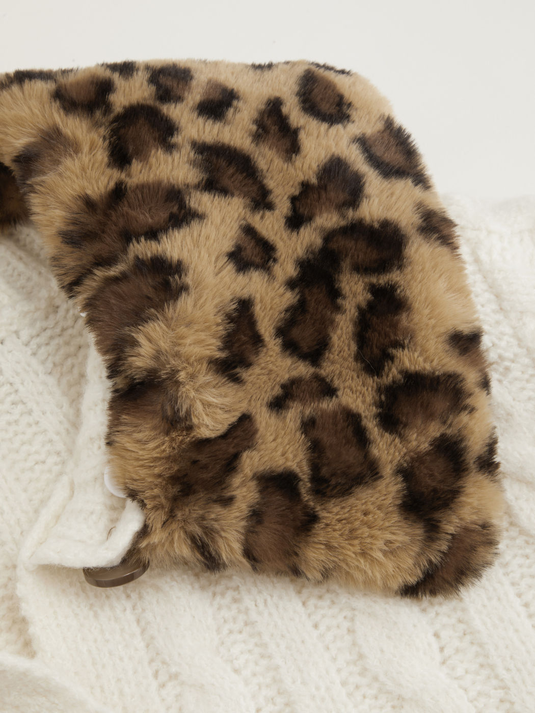 Kabelstrick Oversized Strickjacke mit Leoparden Kunstfellkragen