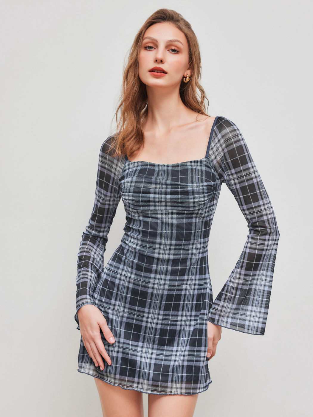 Mesh-Karree-Ausschnitt Karo Geknotetes Kurzes Kleid