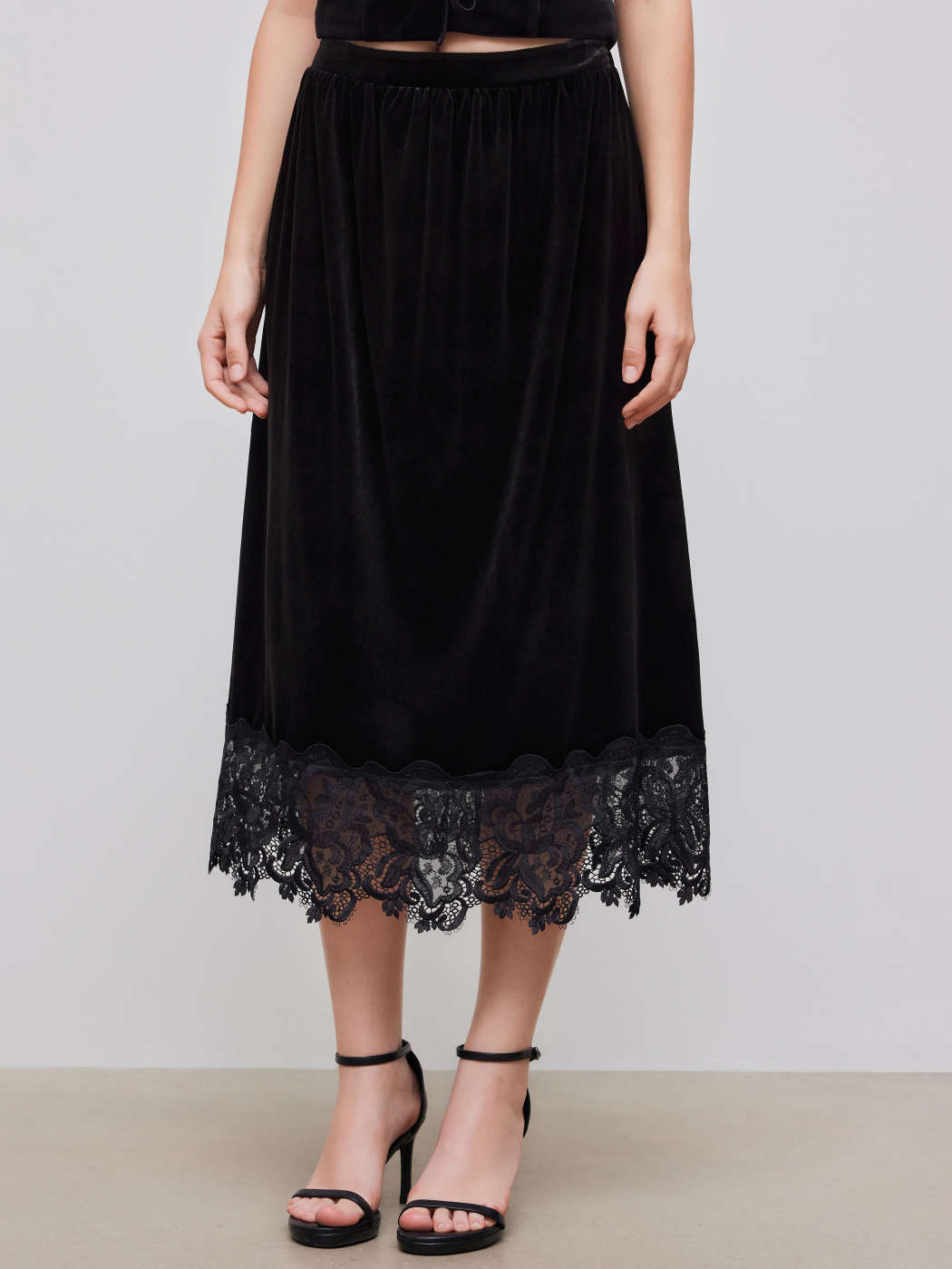 Velours Velvet Mid Rise Lace Midi Skirt For Festival de musique