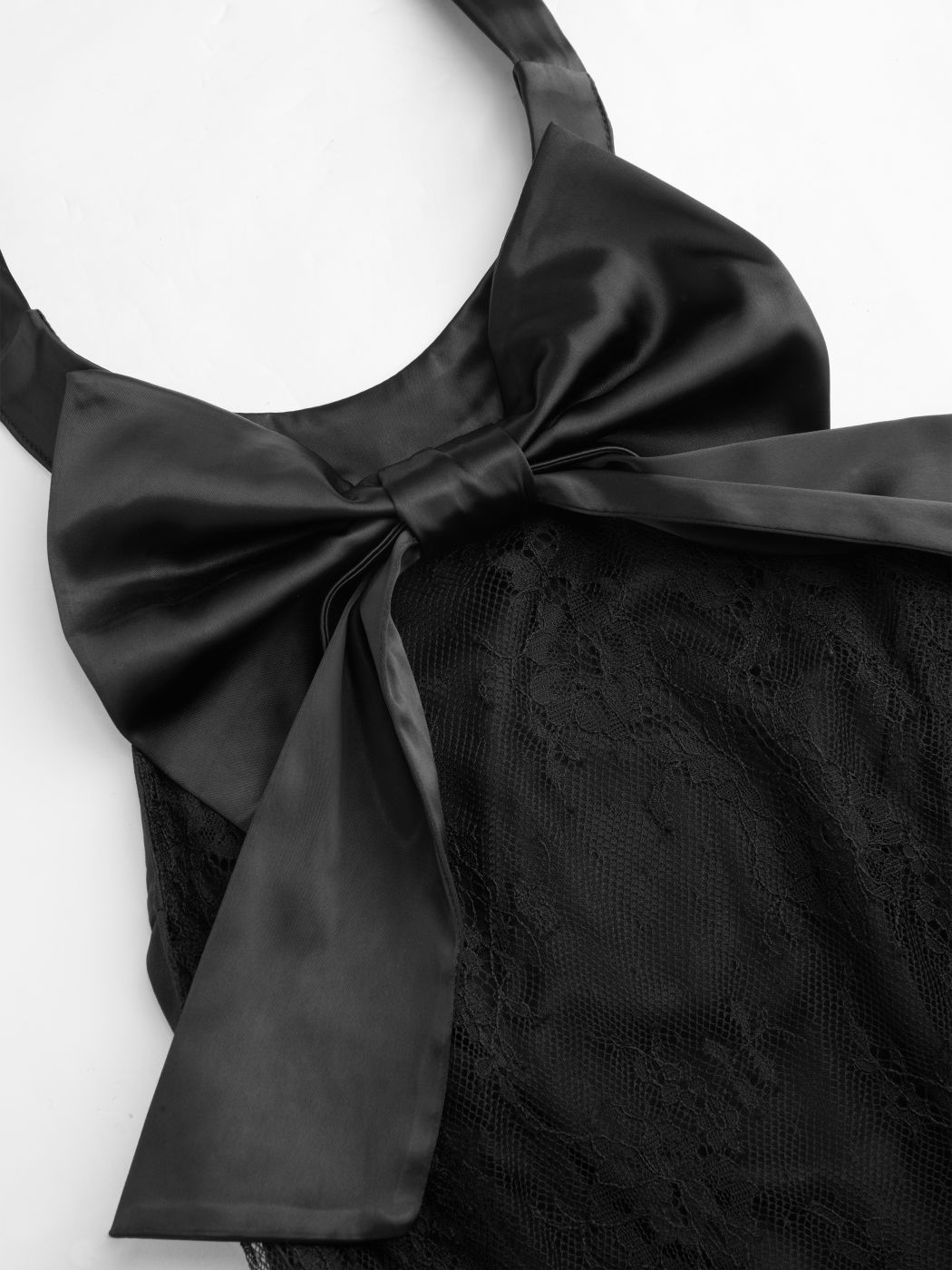 Halter Neckline Bowknot Lace Mini Dress